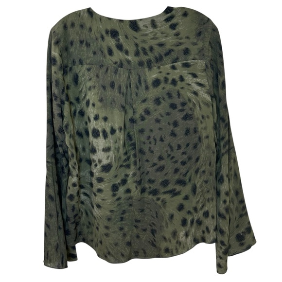 L'AGENCE Olive Leopard Print Blouse - Picture 4 of 16